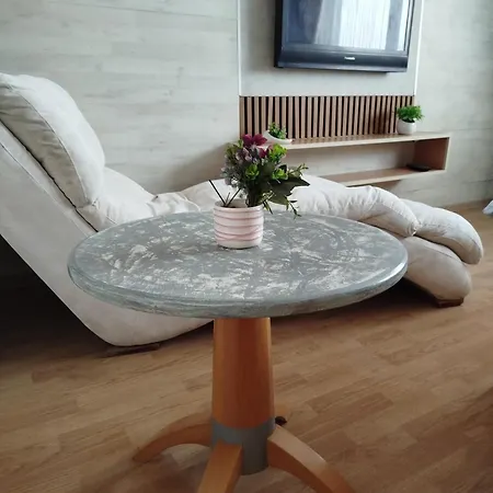 Relax Urban Life アパート ザイェチャル